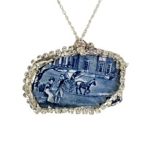 LIBERTY BLUE HISTORIC COLONIAL PLATE MONTICELLO Broken China Necklace